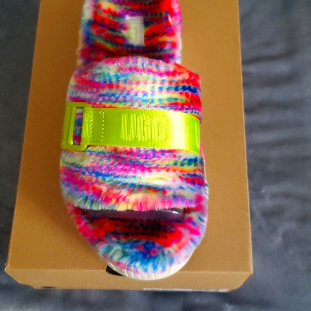 COPY - COPY - Ugg slippers